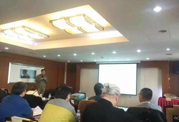 清華大學(xué)時(shí)旭東教授就加固改造問(wèn)題作報(bào)告