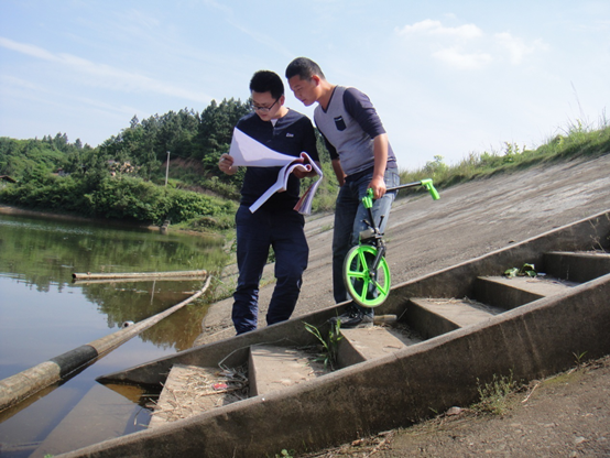 岳陽審計關注水庫加固，加固水庫就用碳纖維布