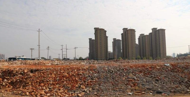 碳纖維布加固|拆遷被叫停老房子何去何從？
